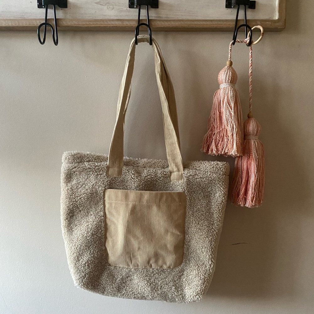 American Eagle Sherpa Tote bag